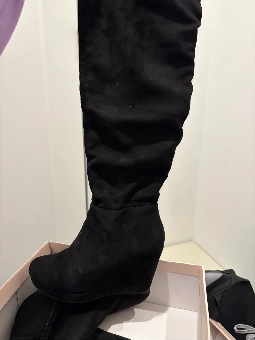 Chinese laundry Larisa black wedge boots 6.5